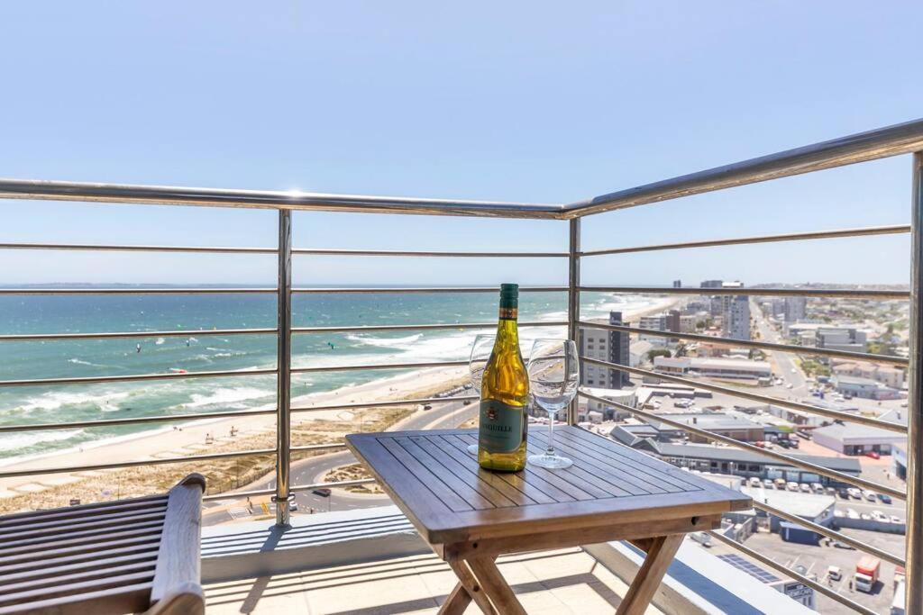 Horizon Bay 1306 Beachfront Bloubergstrand By Hmh Cape Town
